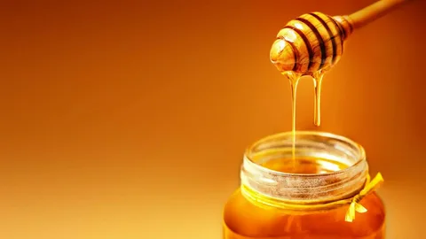 Is Raw Honey Vegan? The Honest Answer, Explained