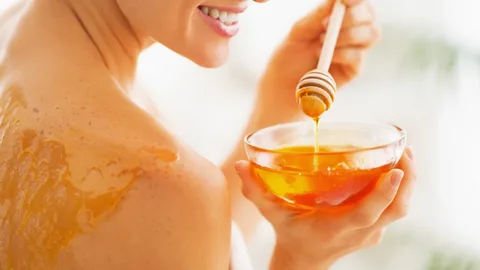 Raw Honey Skincare: Benefits, Safe Use and Choosing the Right Type