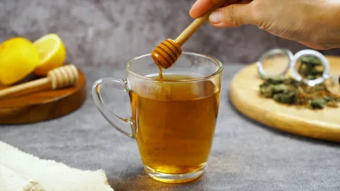 How to Use Raw Honey: Everyday Uses for Food, Skin & Wellness